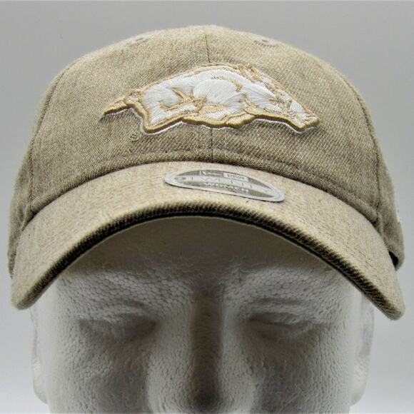 New Era 9TWENTY Arkansas Razorbacks Women's Hat Ball Cap Adjustable Khaki EUC - Picture 1 of 11